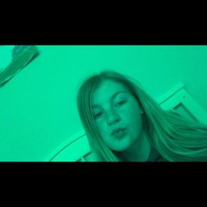 Meet your Posher, Caera